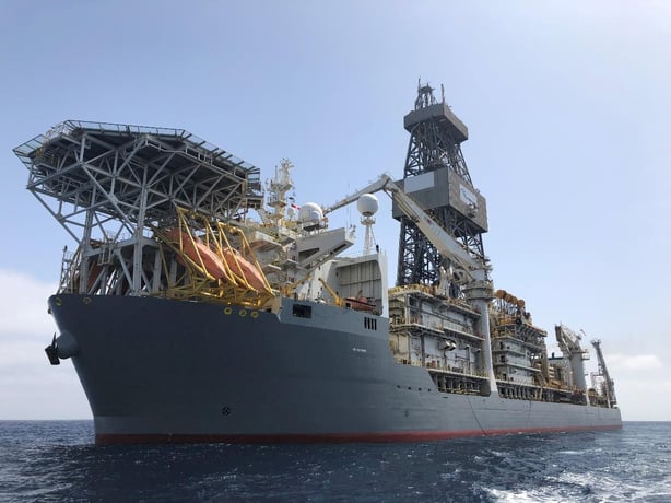 Transocean nodule harvesting